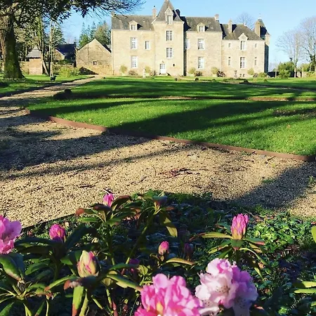 Chateau De Cadouzan Bed and breakfast