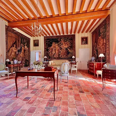 Chateau De Cadouzan Bed and breakfast