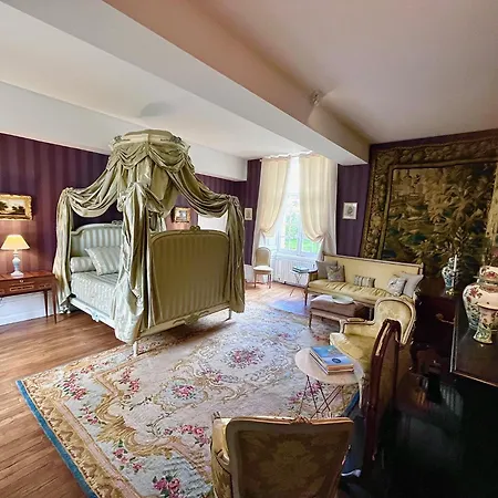 Chateau De Cadouzan *