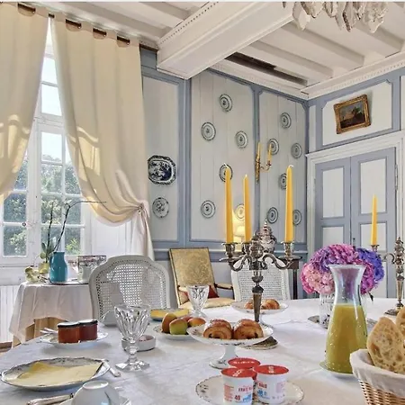 Chateau De Cadouzan * Saint-Dolay